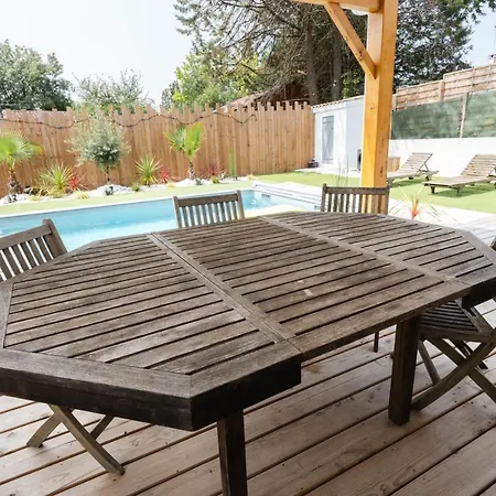 Vila * * La Maison Du Bonheur * * Piscine Chauffee *